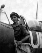J_152_Sq_Fred_in_Spitfire_Singapore_45