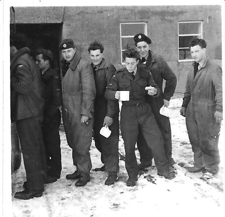 Queue_for_NAAFI_van_-_152_Sqdn_-_RAF_Wattisham_-_1956